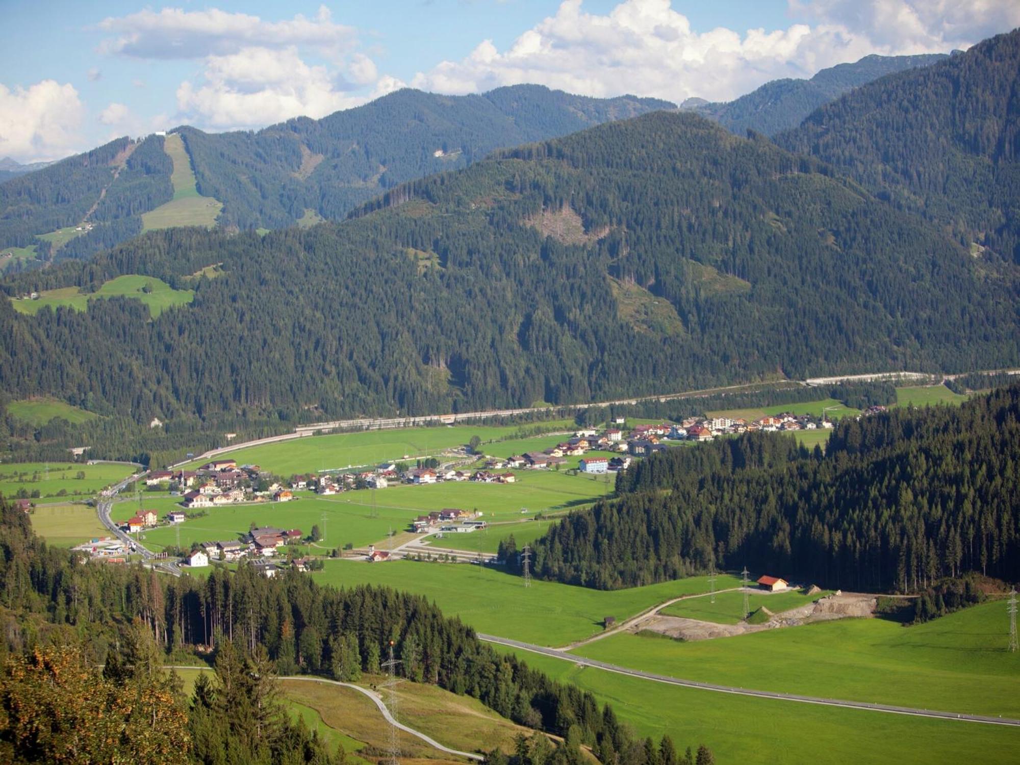 Apartment In Sankt Johann Im Pongau Near Ski Area Wagrain Exterior photo